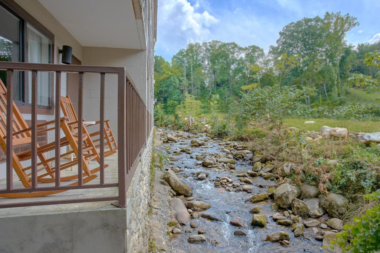 King w or Fireplace & Creekside Balcony No Pets