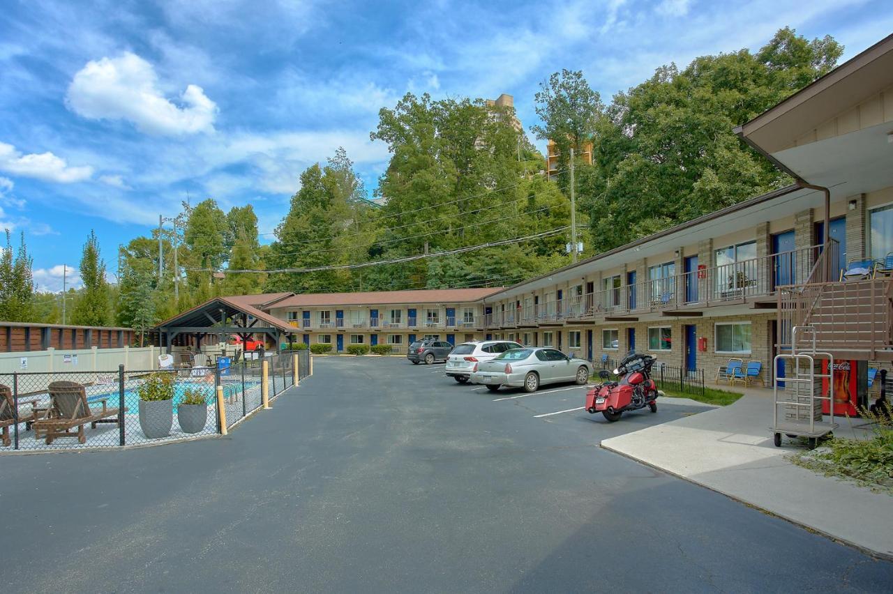 Double Queen Room Pet Friendly
