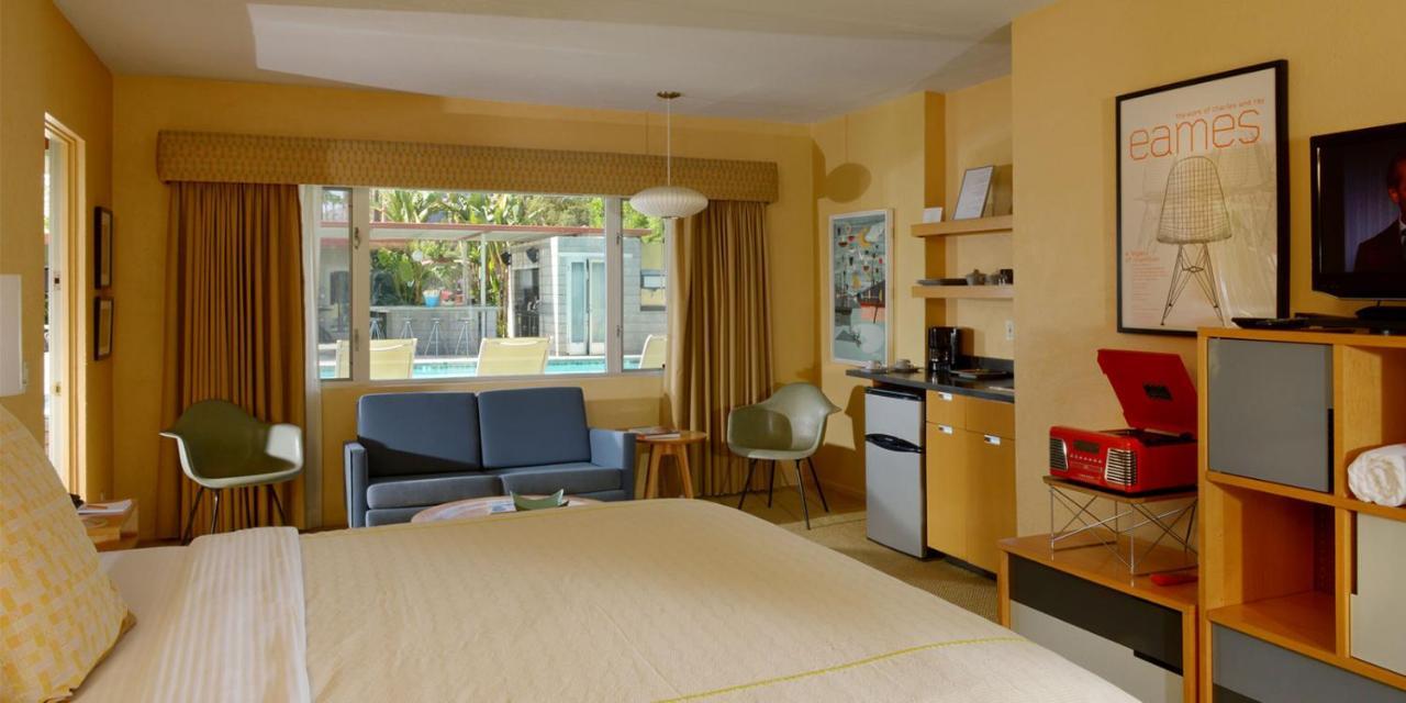 King Room Pool View
