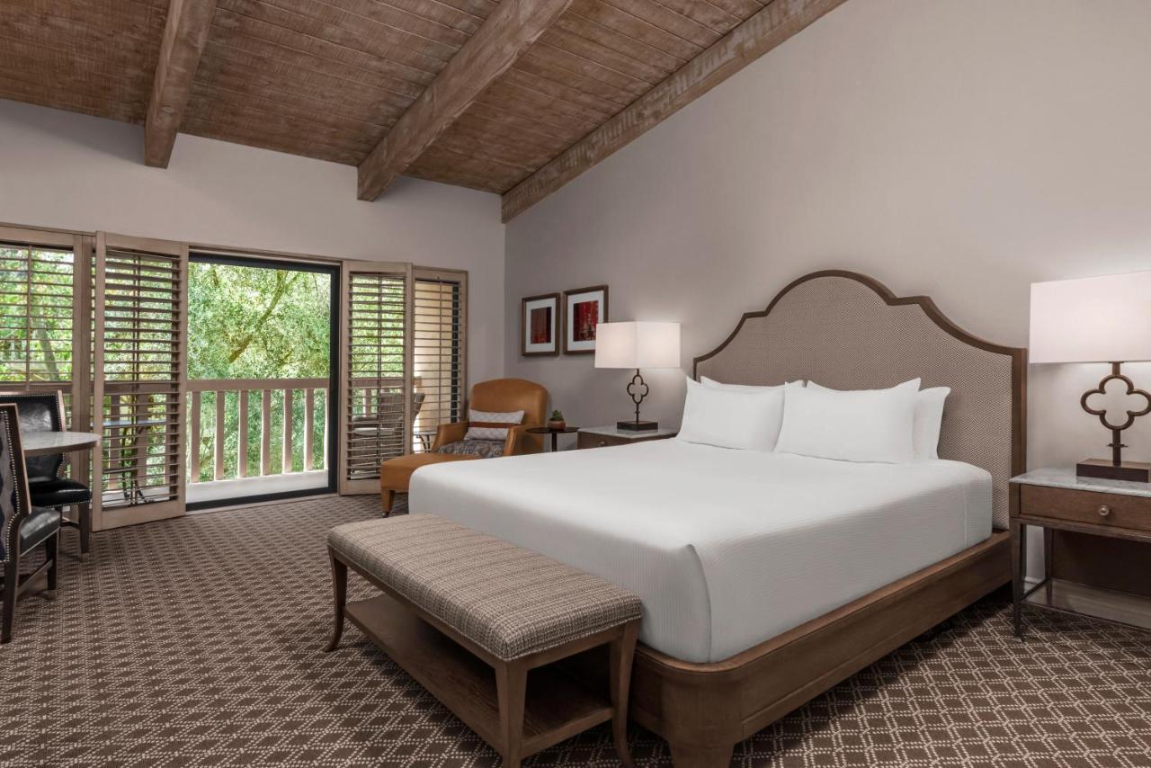Garden or Fountain View Room One King Bed