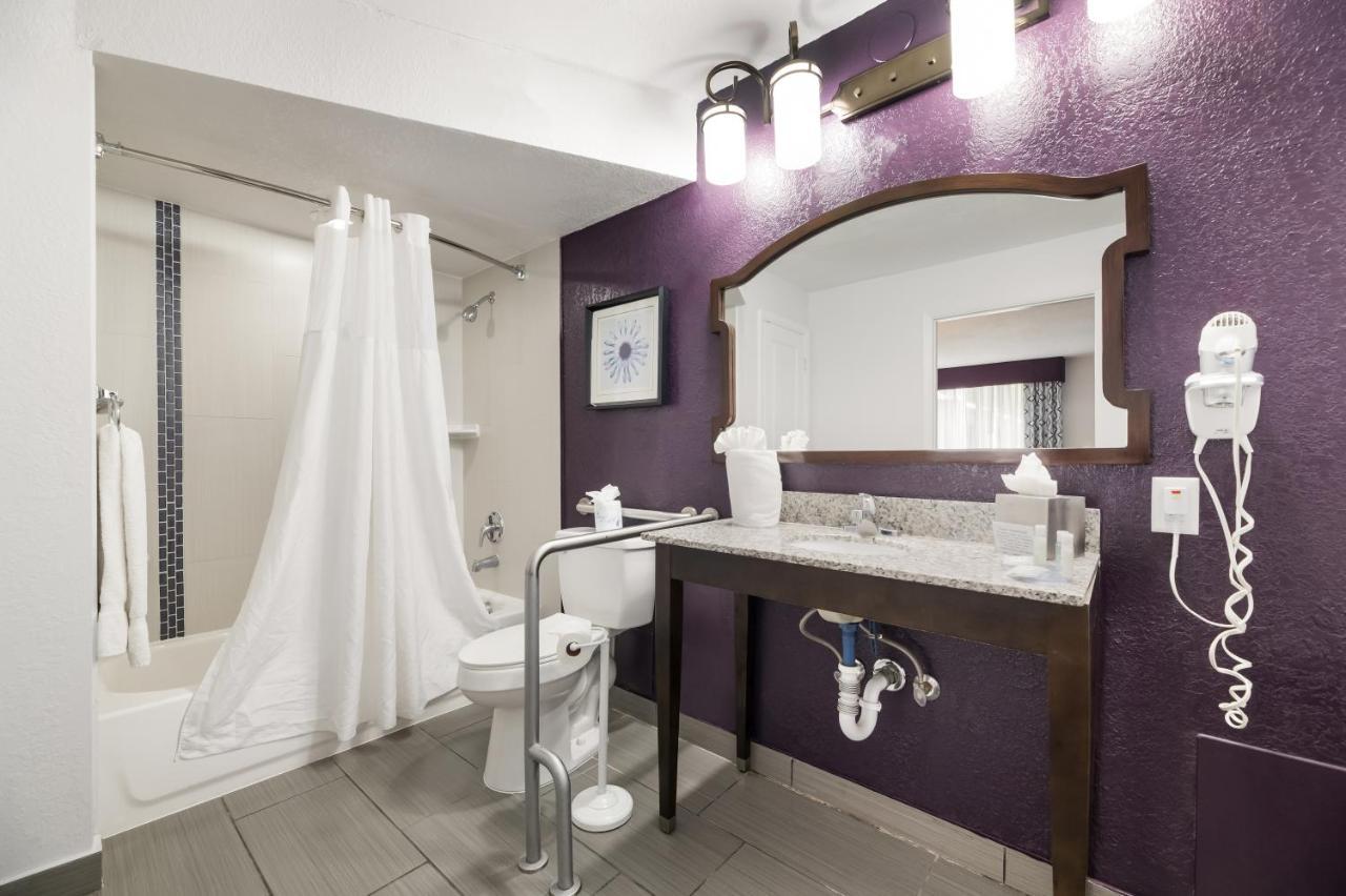 King Room Disability Access No Resort Fee