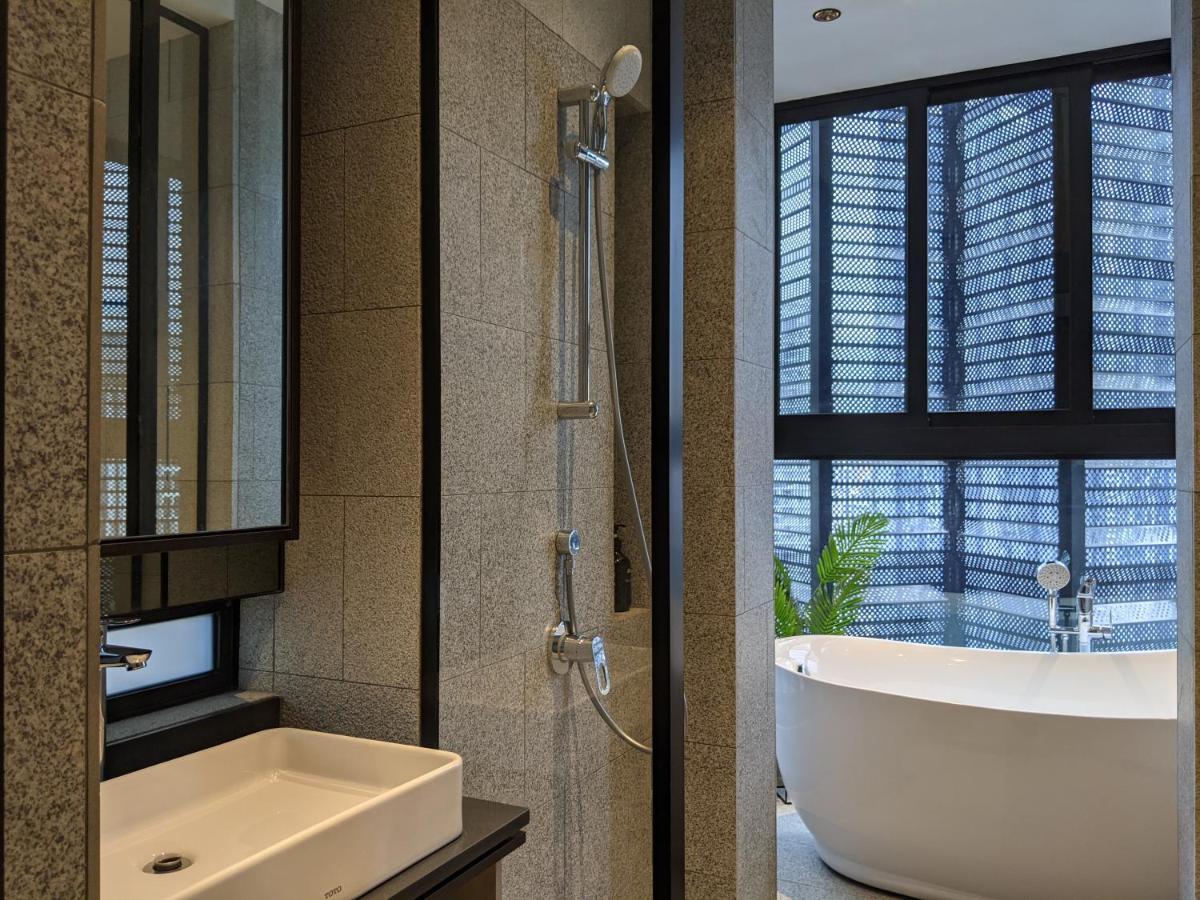 Studio Spa Bath
