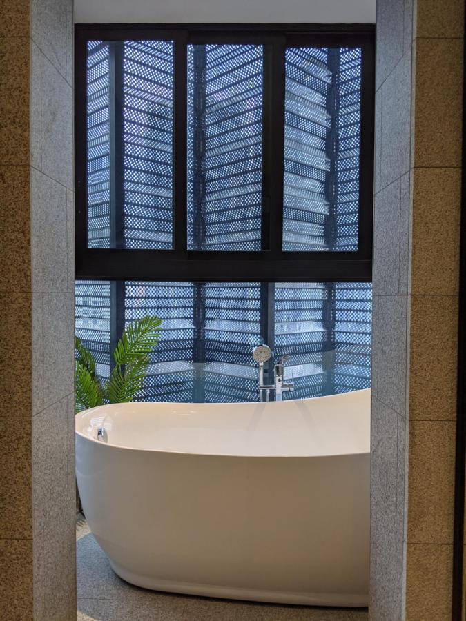 Studio Spa Bath