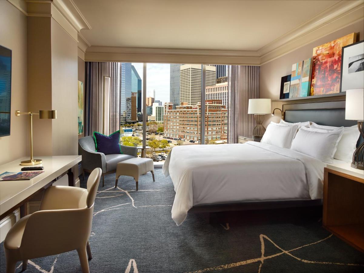 Premier King Room