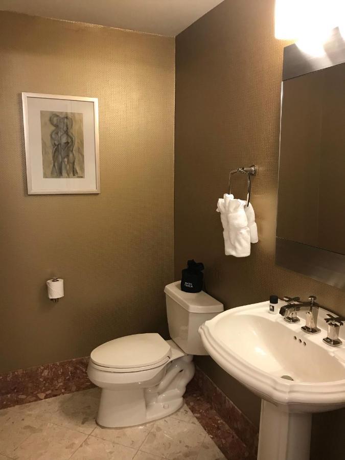One-Bedroom King Suite Non-Smoking