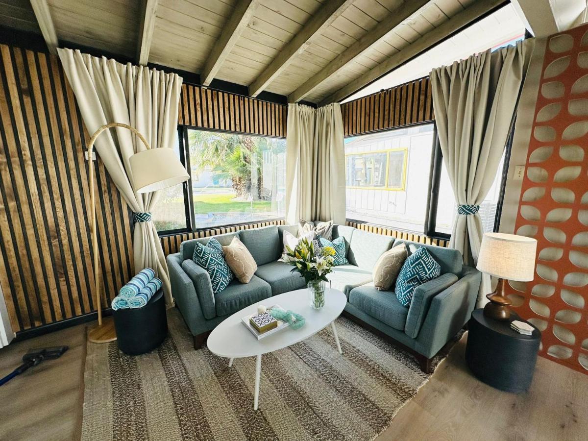 One-Bedroom Bungalow