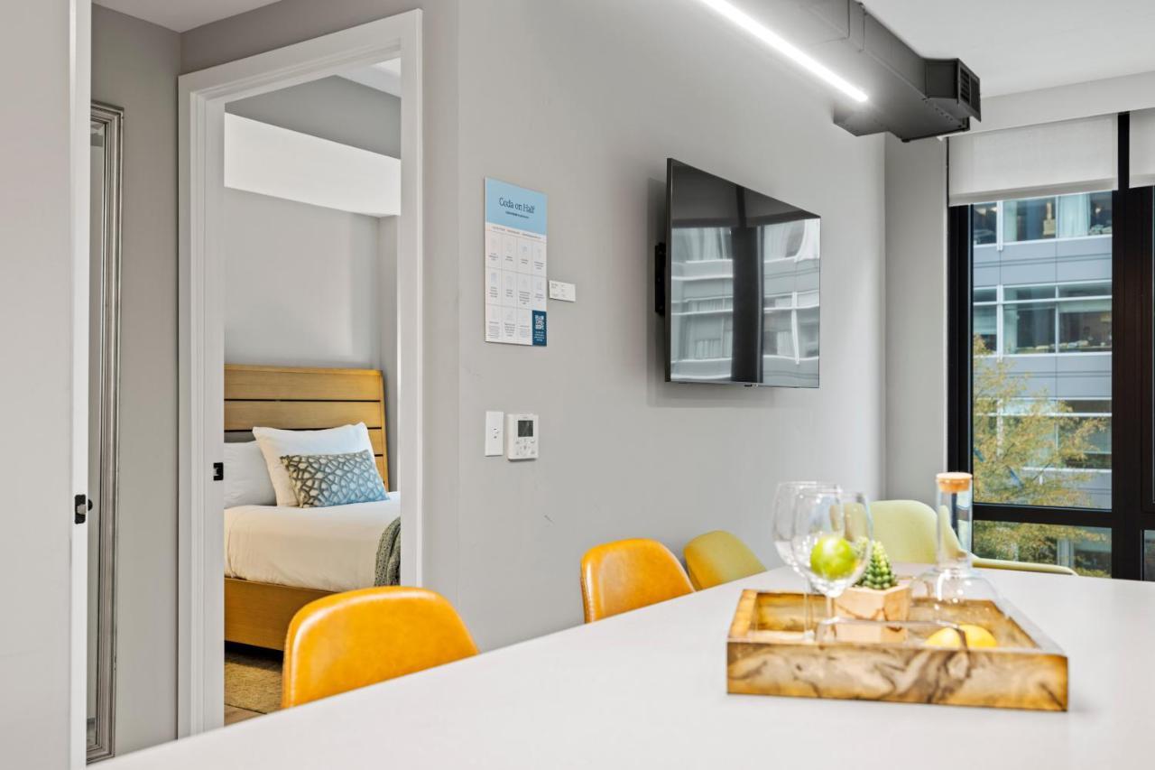 Premium One Bedroom Apartment Den