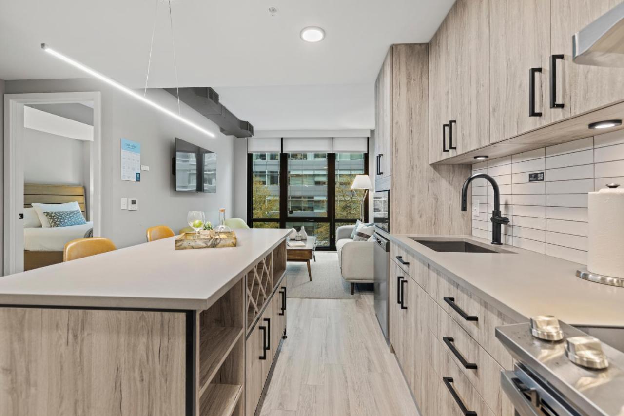 Premium One Bedroom Apartment Den