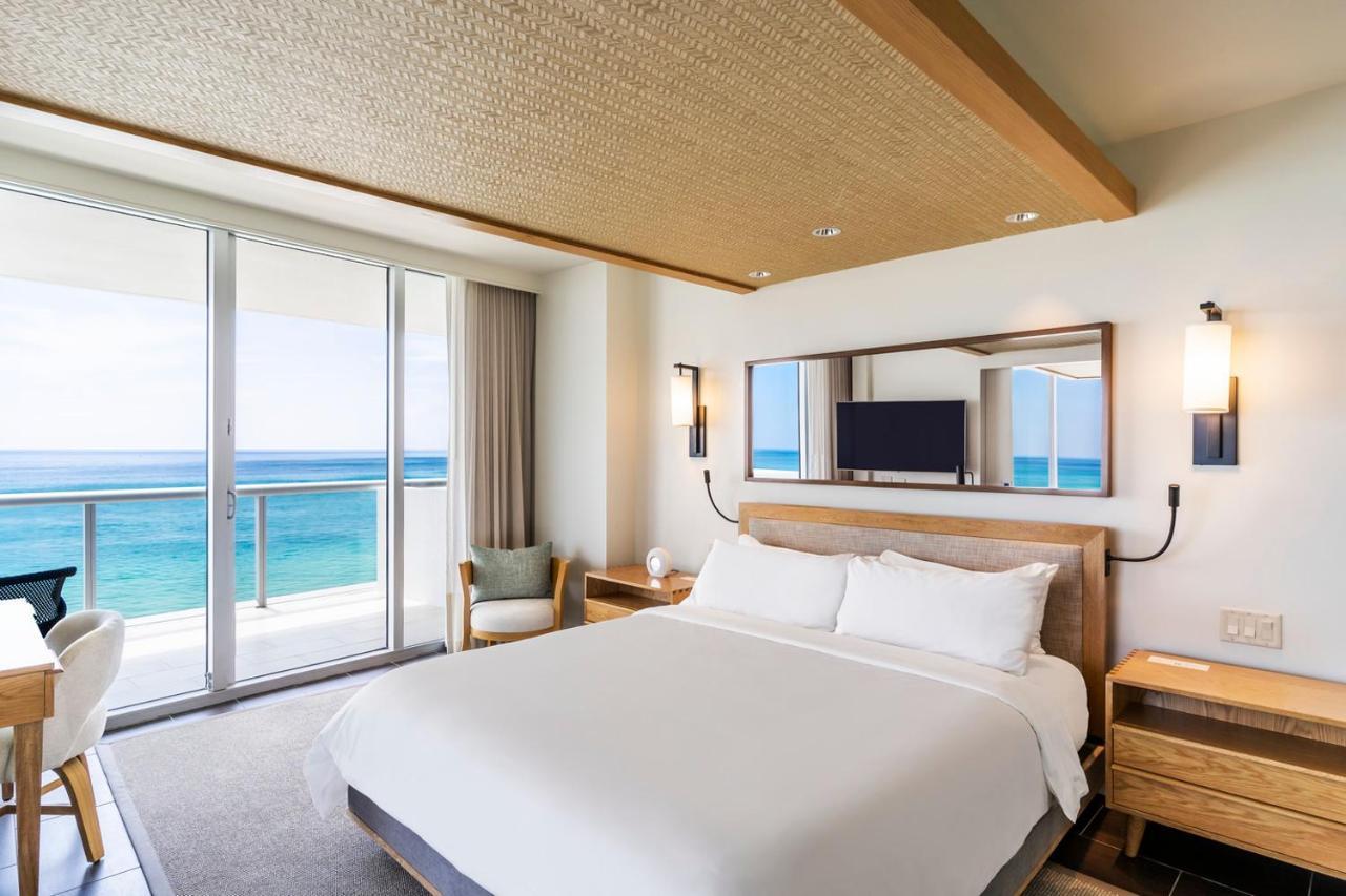 One Bedroom Oceanfront Suite King Balcony