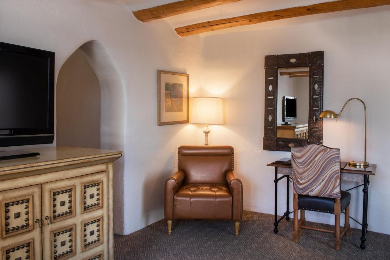 One-Bedroom King Suite