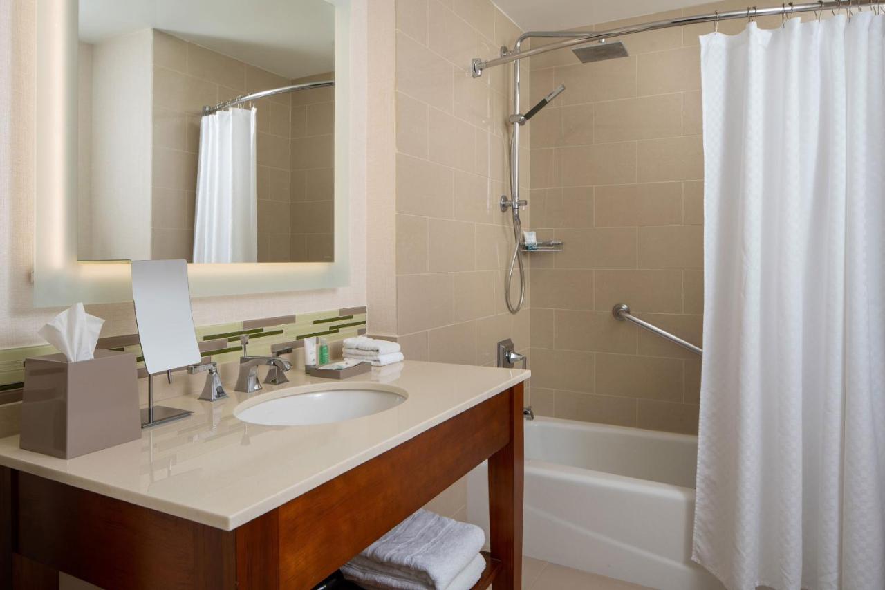 Traditional Guest room 2 Queen Beds
