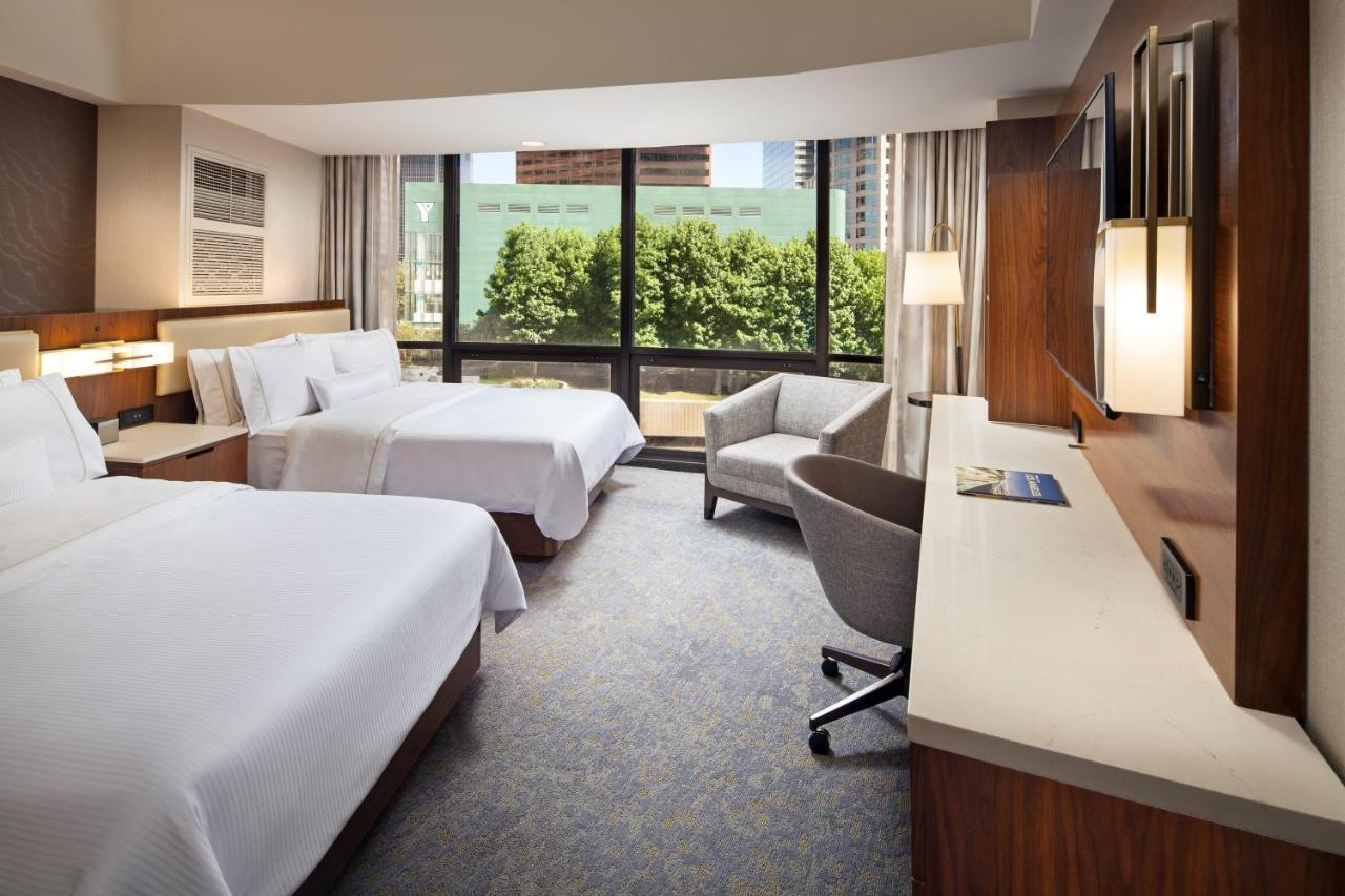 Traditional Double Room City View Hearing Accessible