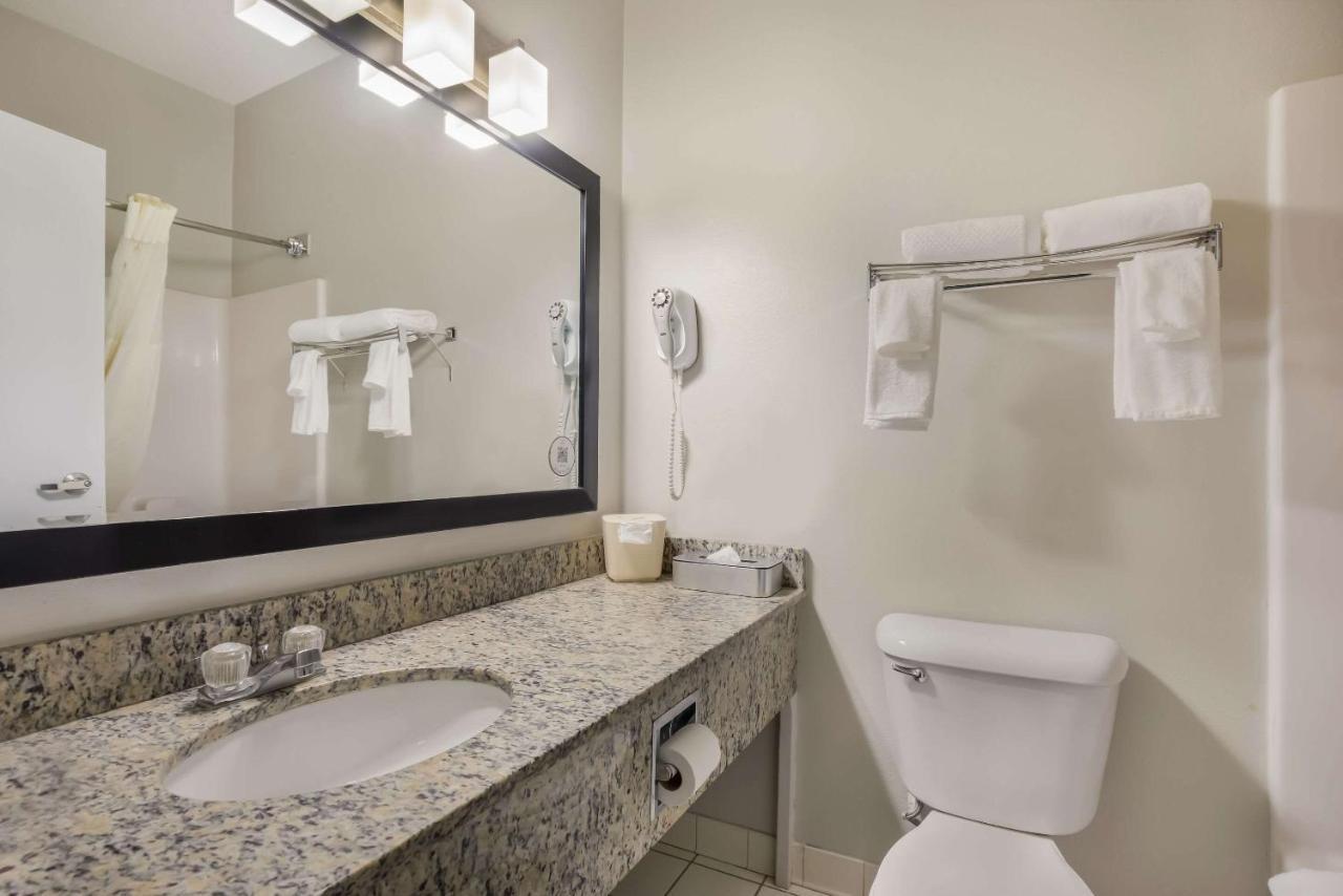 Efficiency Queen Suite Two Queen Beds Non Smoking