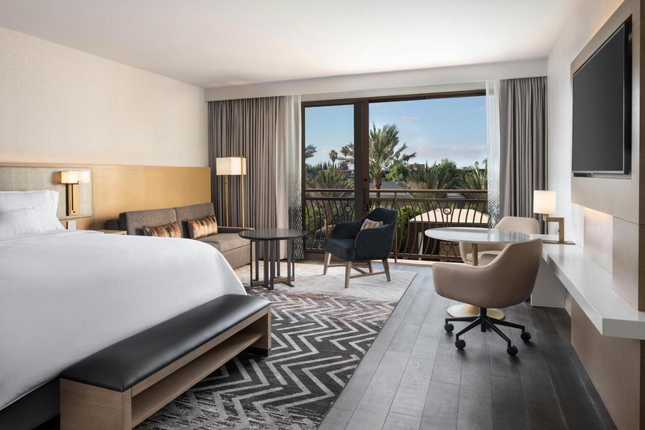 Resort View 1 King Studio Sofa Bed