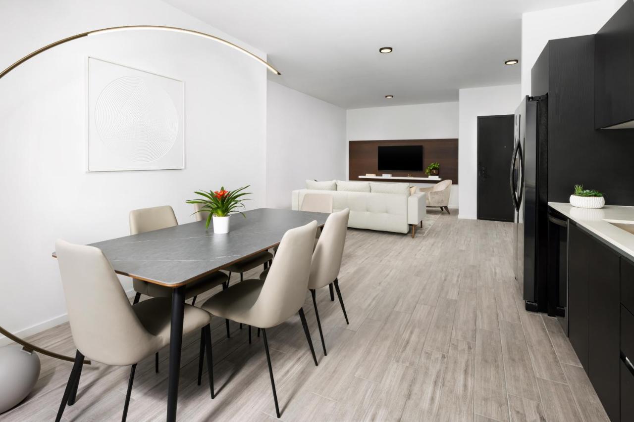 City View Three Bedroom Suite King or Queen or Queen