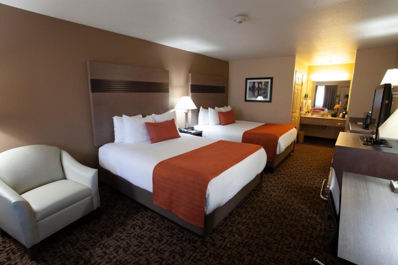 Queen Room Two Queen Beds Non-Smoking