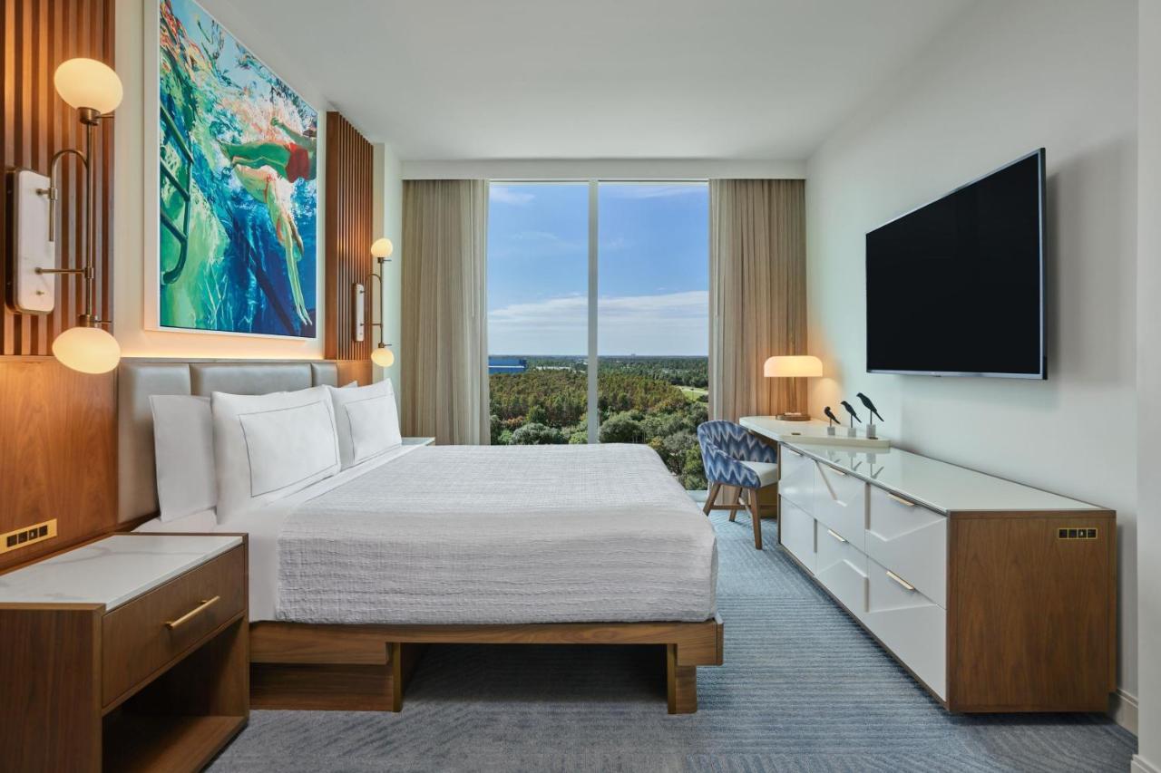 Signature Pool View Suite 1 King Sofa bed Includes Early Entry To Disney Theme Parks