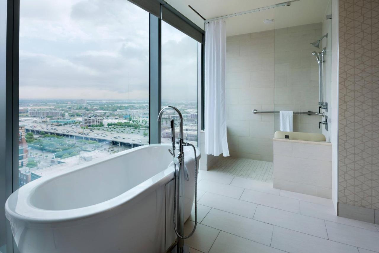 Executive Suite 1 Bedroom Suite 1 King