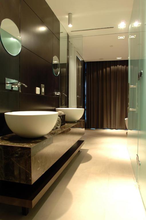 Apartament typu Executive Suite z łóżkiem typu king-size i dostępem do salonu Executive Lounge