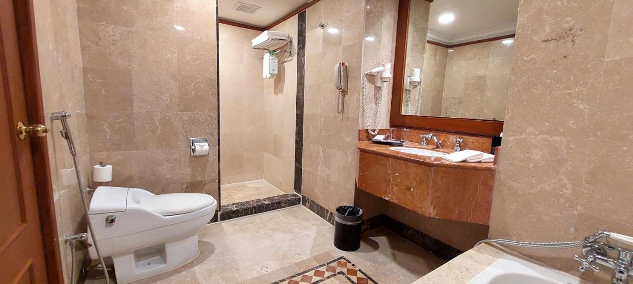 Premier Room