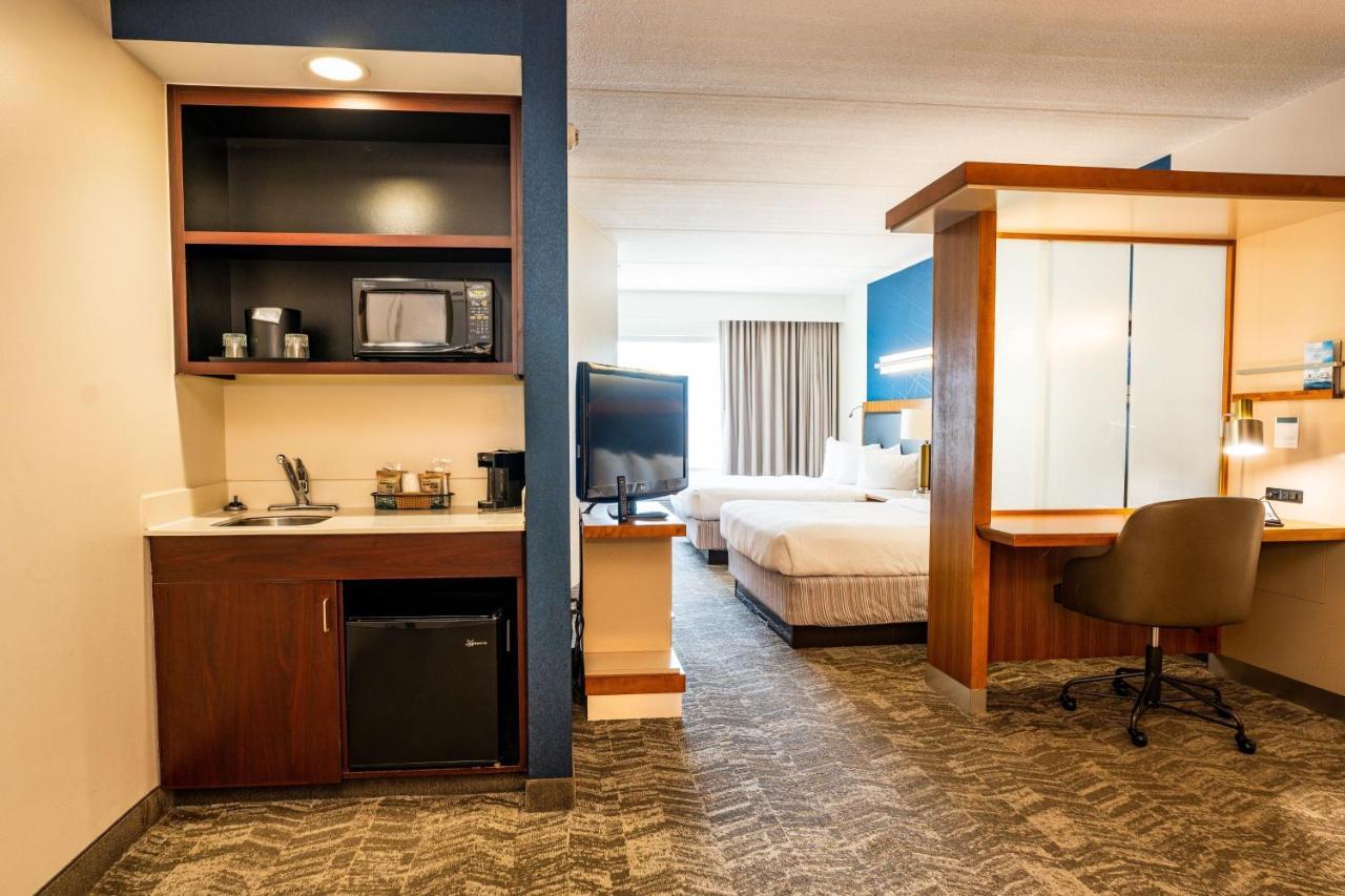 Queen Suite Two Queen Beds Bathtub Trundle Sofa Mobility Access or Hearing Accessible
