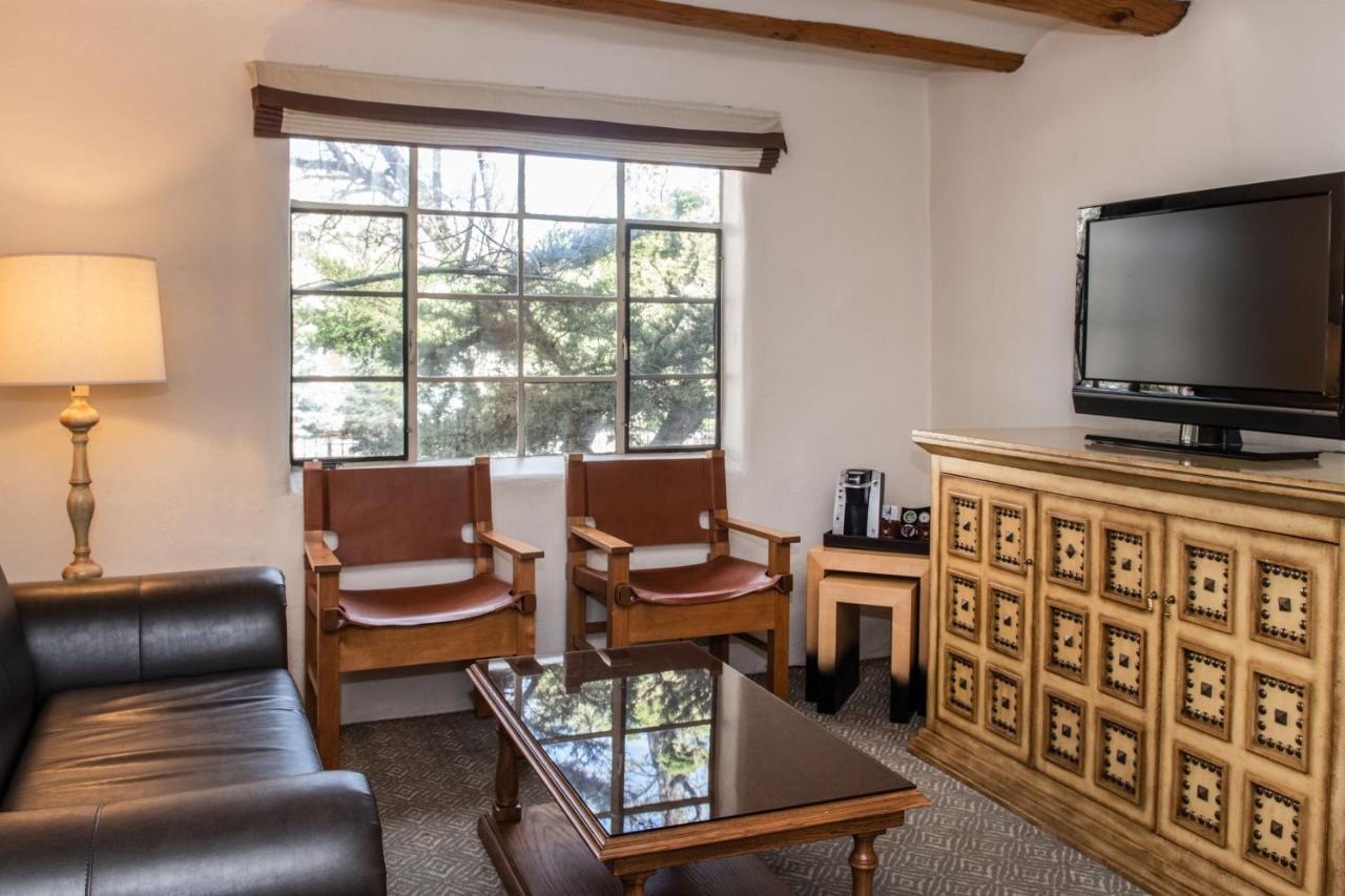 One-Bedroom King Suite