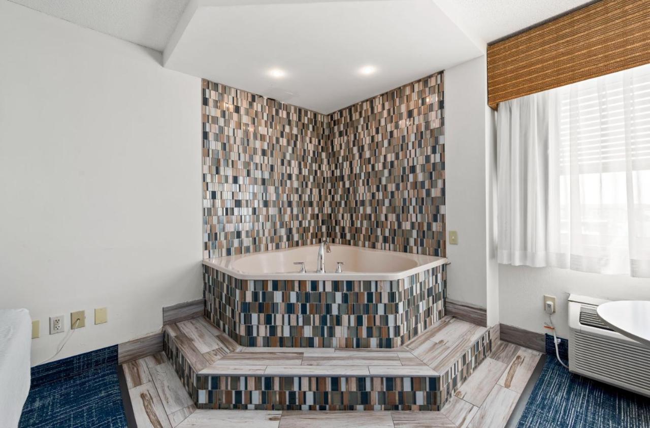 King Room Spa Bath