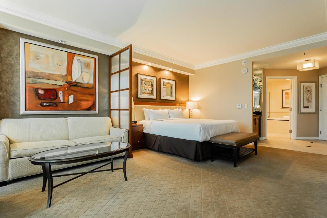 Deluxe King Studio