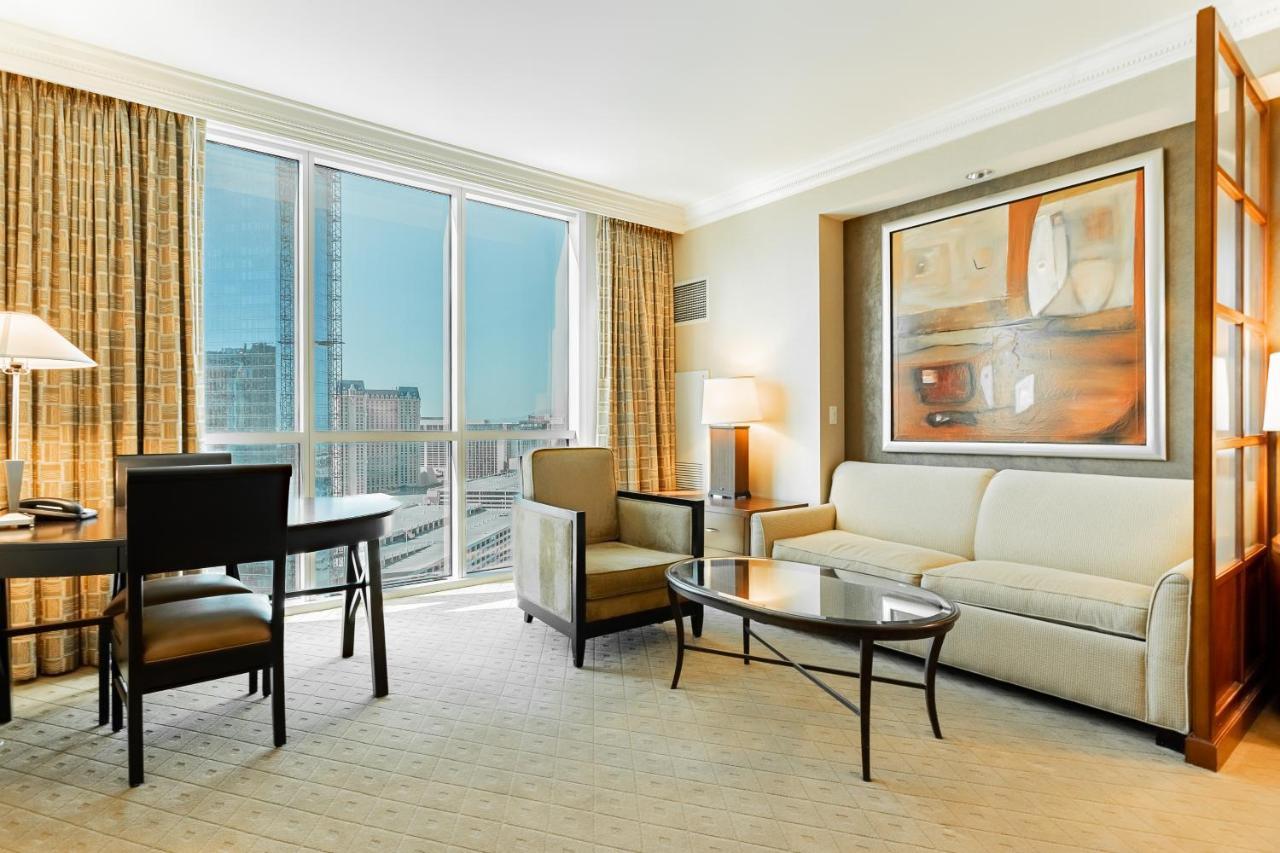 Deluxe King Studio