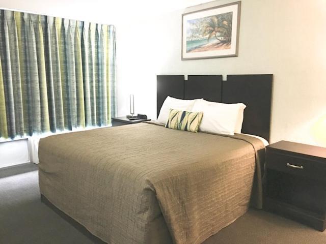 Side View Two Room Unit