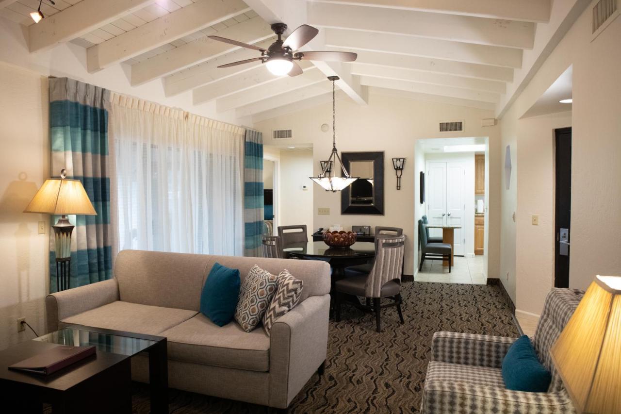 Deluxe Two Bedroom Villa Terrace