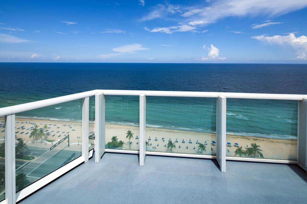 W Corner One-Bedroom Queen Suite Oceanfront Mobility or Hearing Accessible Roll Shower