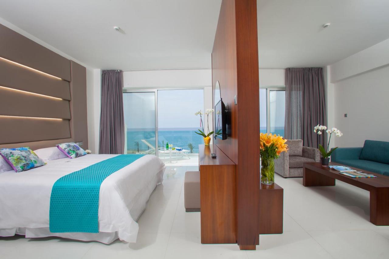 Apartament typu Terrace Suite z widokiem na morze