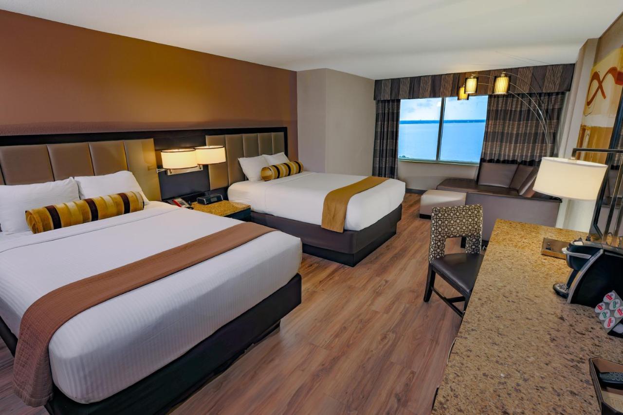 Luxury Room 2 Queen Beds