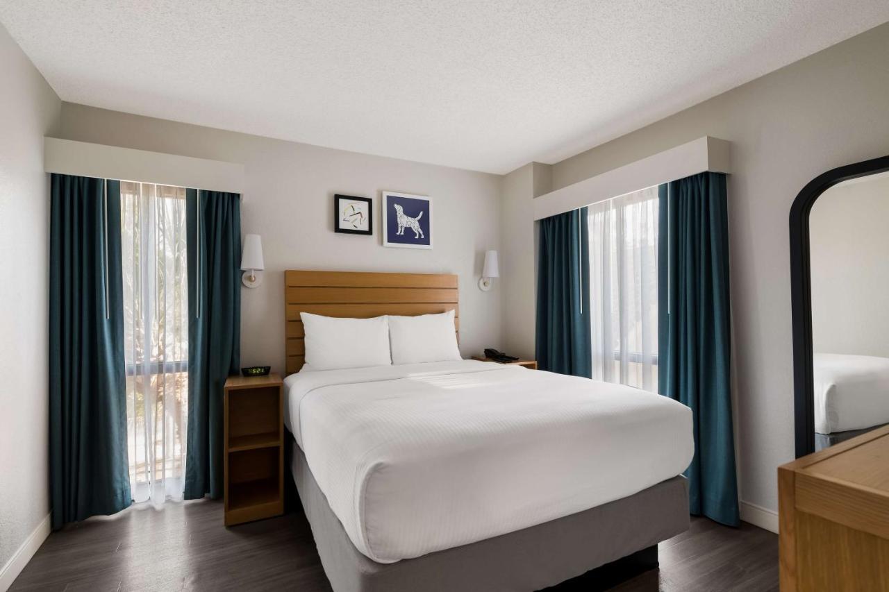 Two Bedroom Suite King Queen