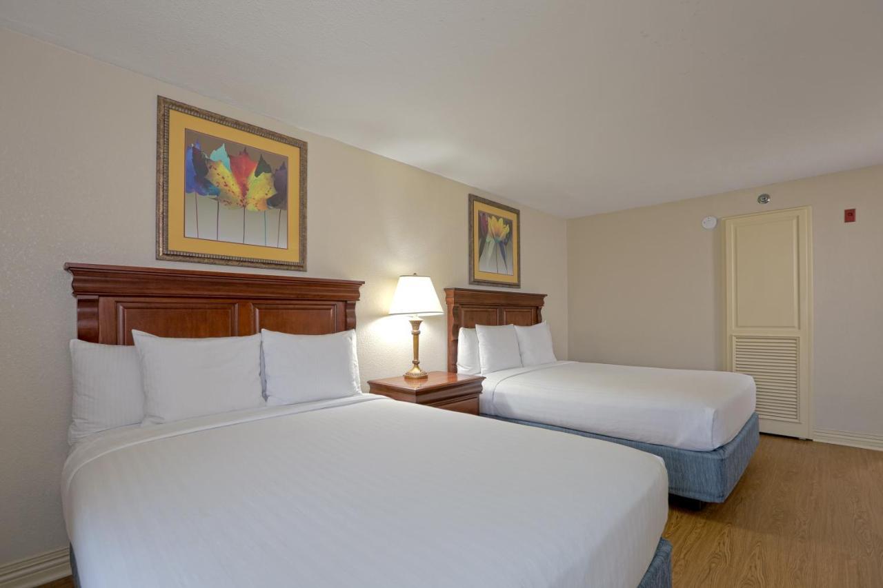 Deluxe Queen Hotel