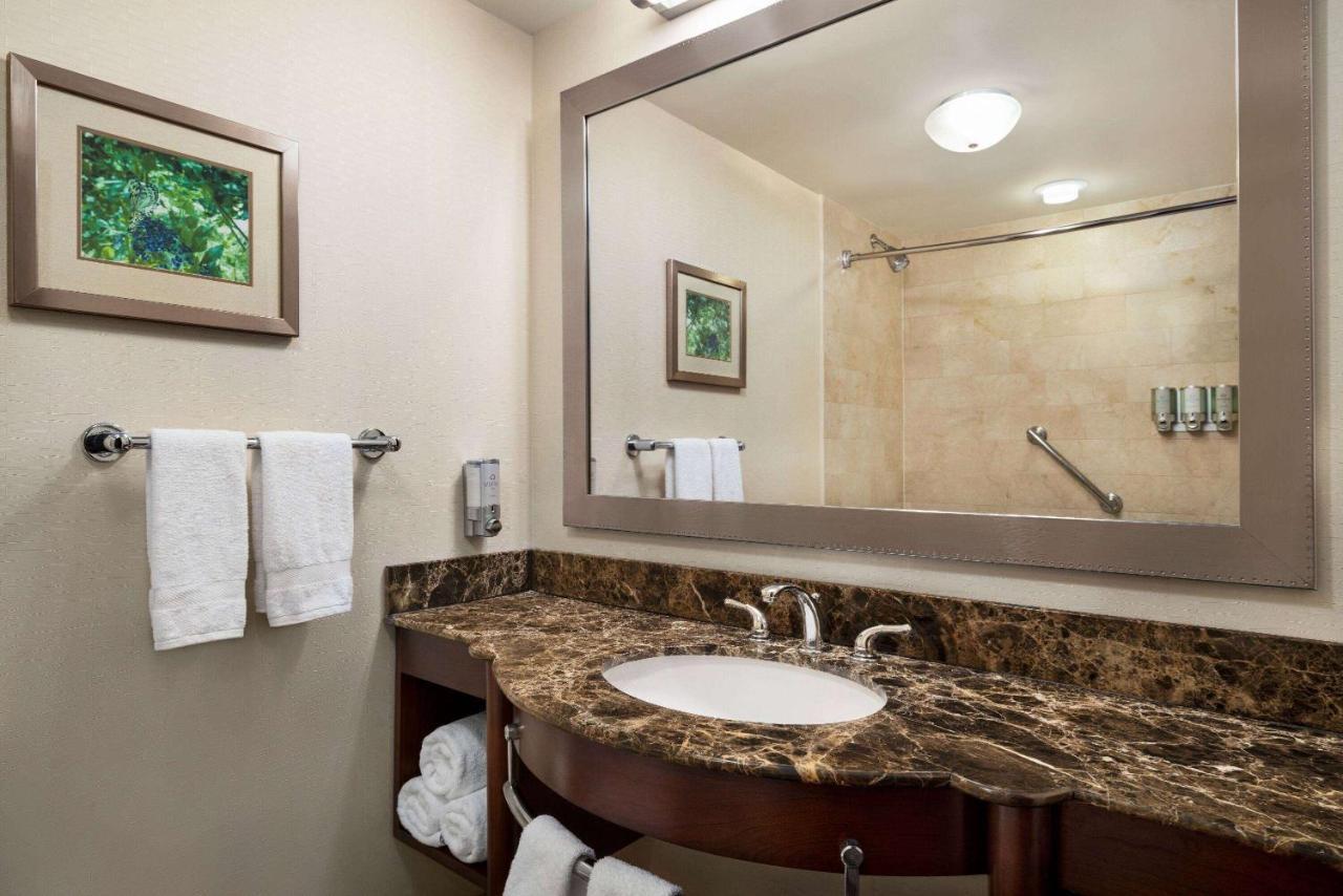 King Room Disability Access or Non-Smoking