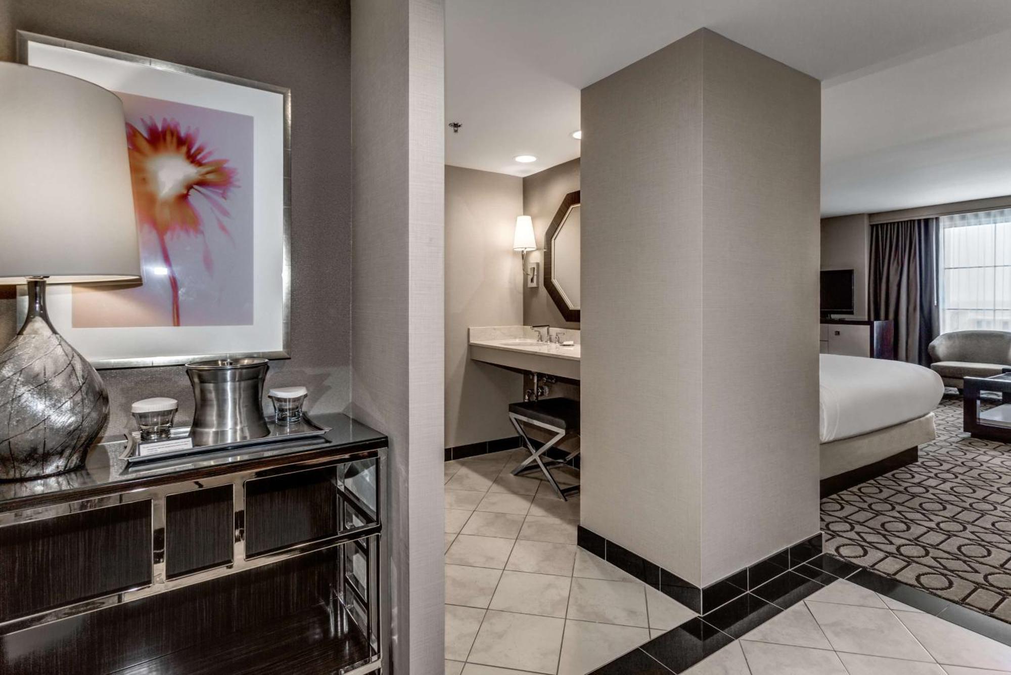 Junior King Suite