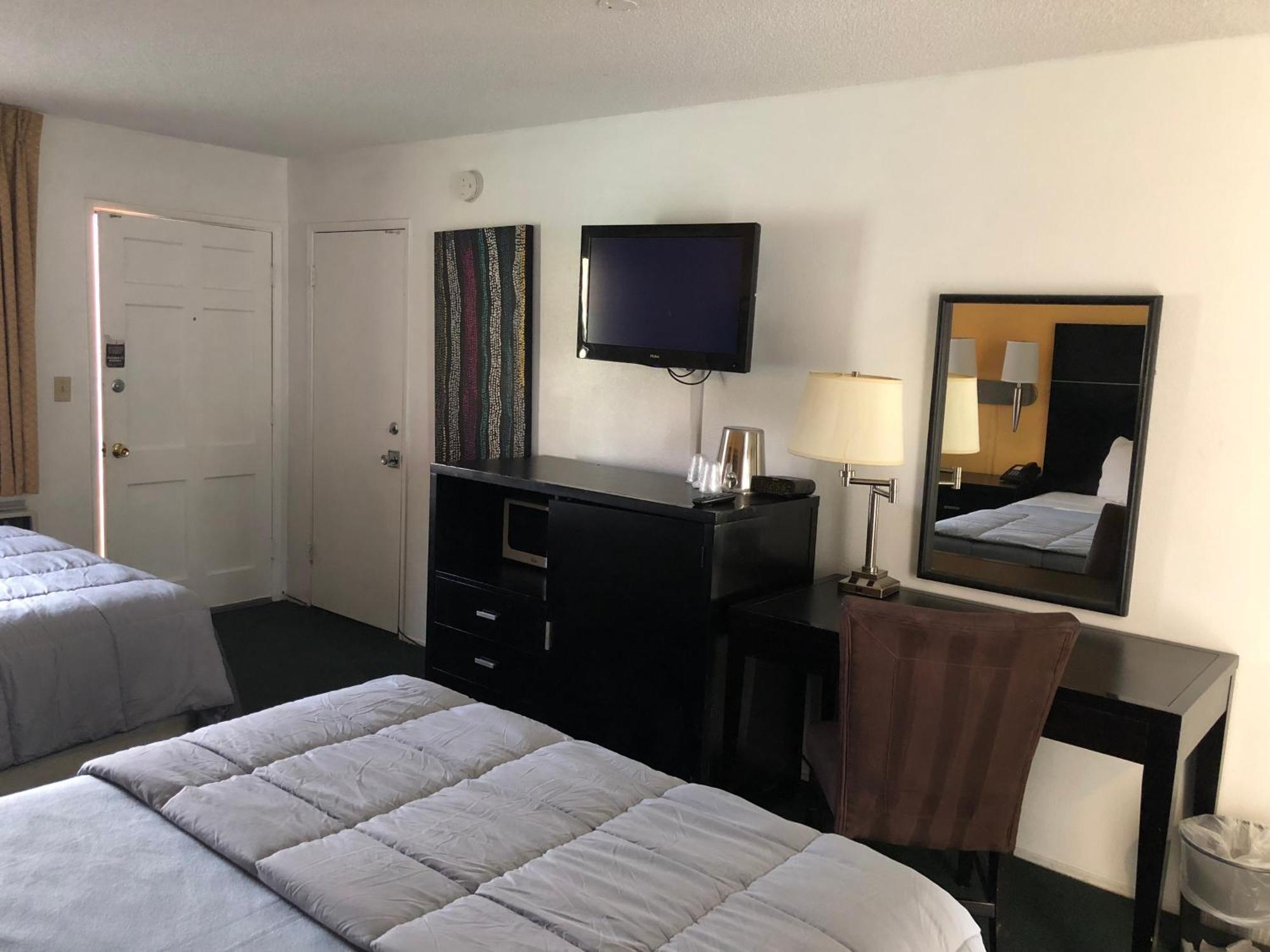 Standard Double Room Two Double Beds
