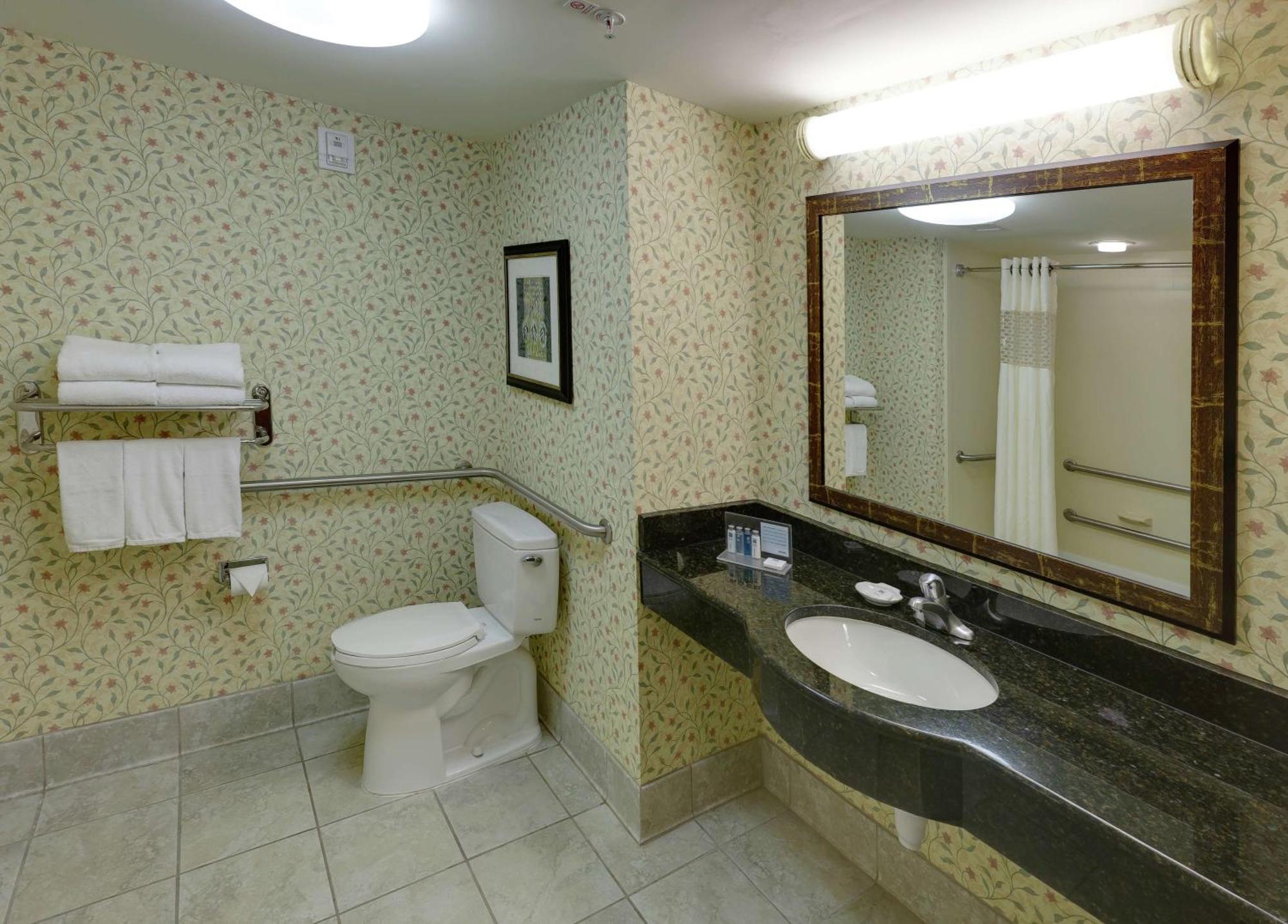 Queen Room Two Queen Beds Mobility Access or Non-Smoking