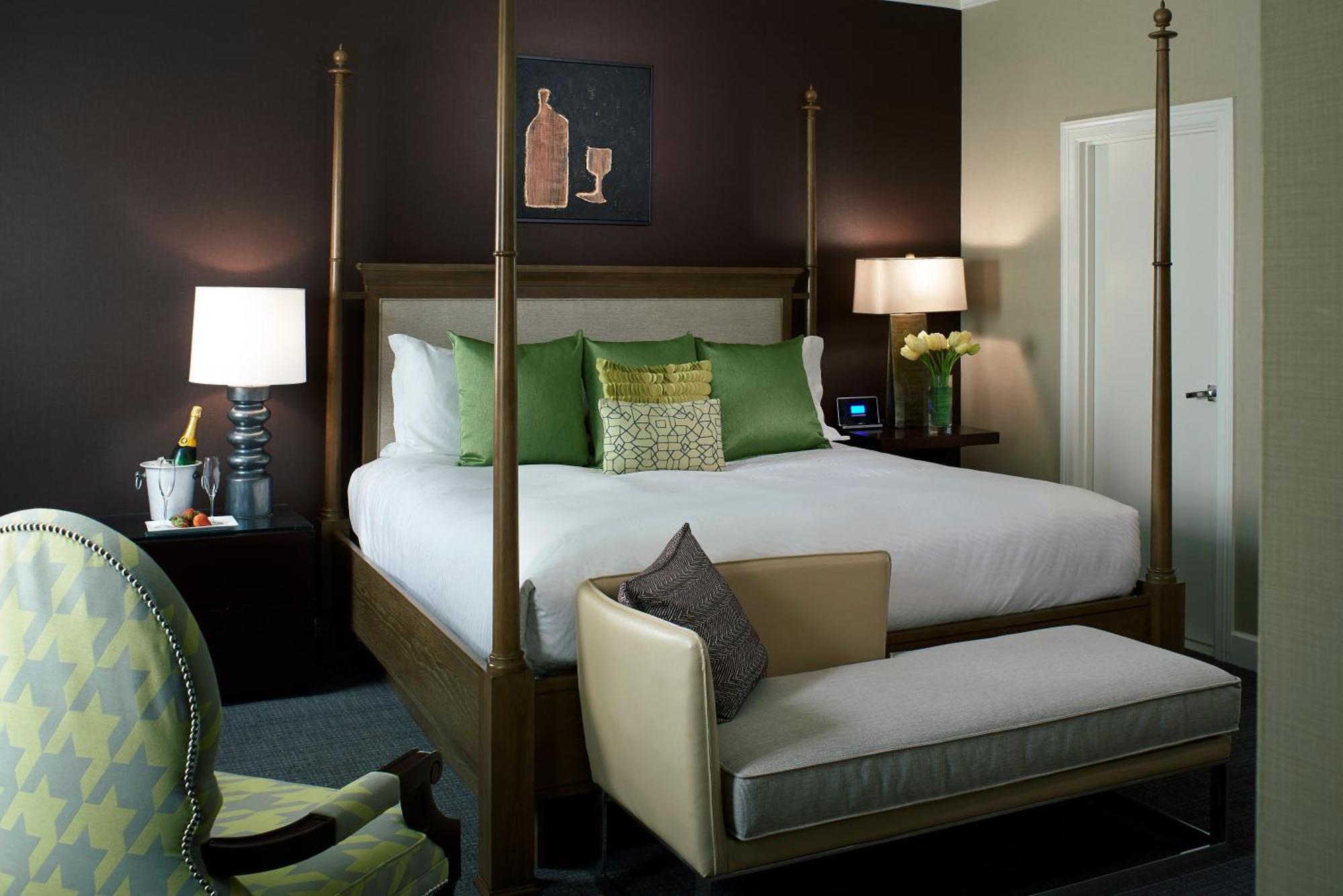 Luxury Suite