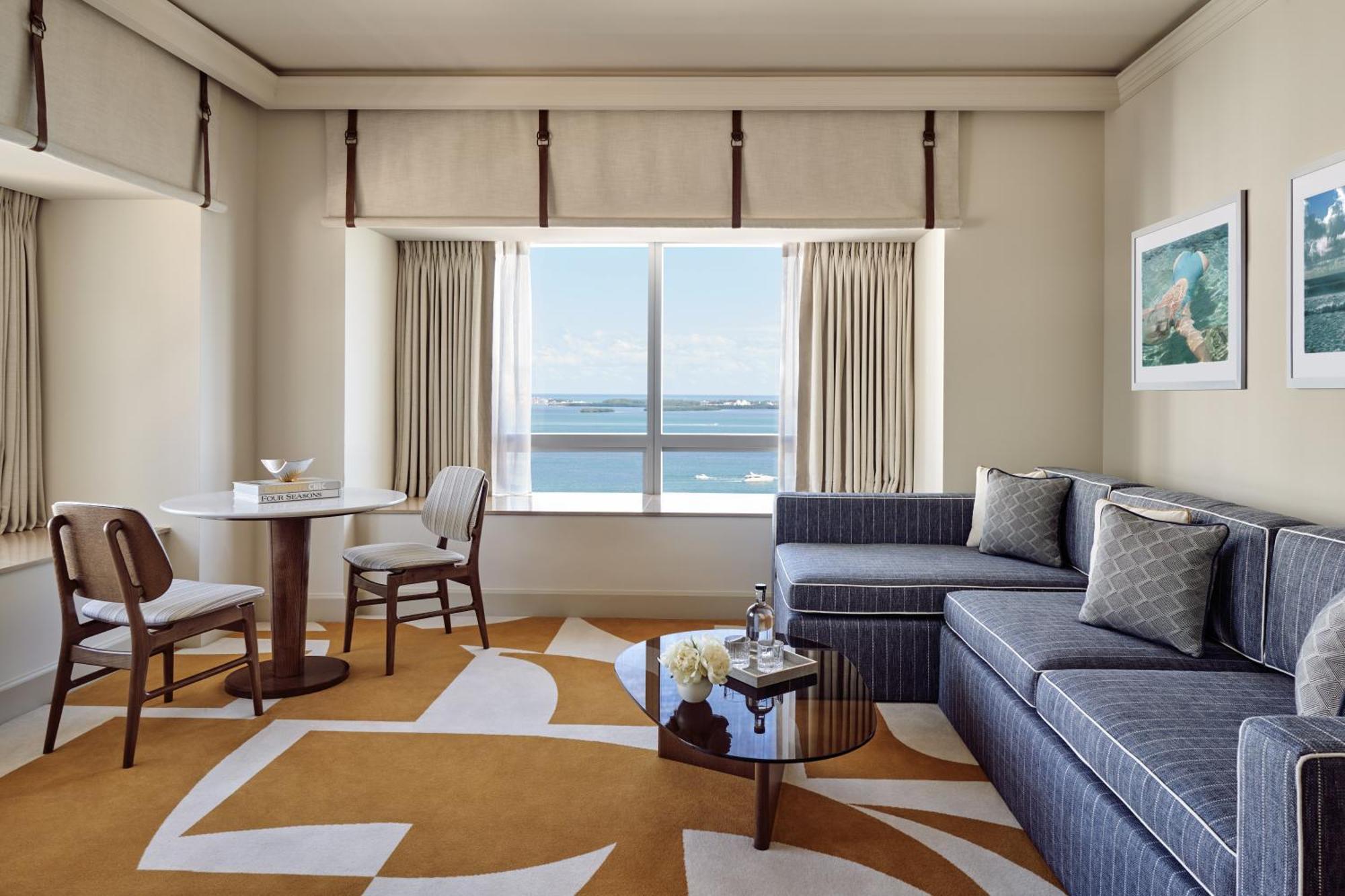 Bayfront Corner Suite