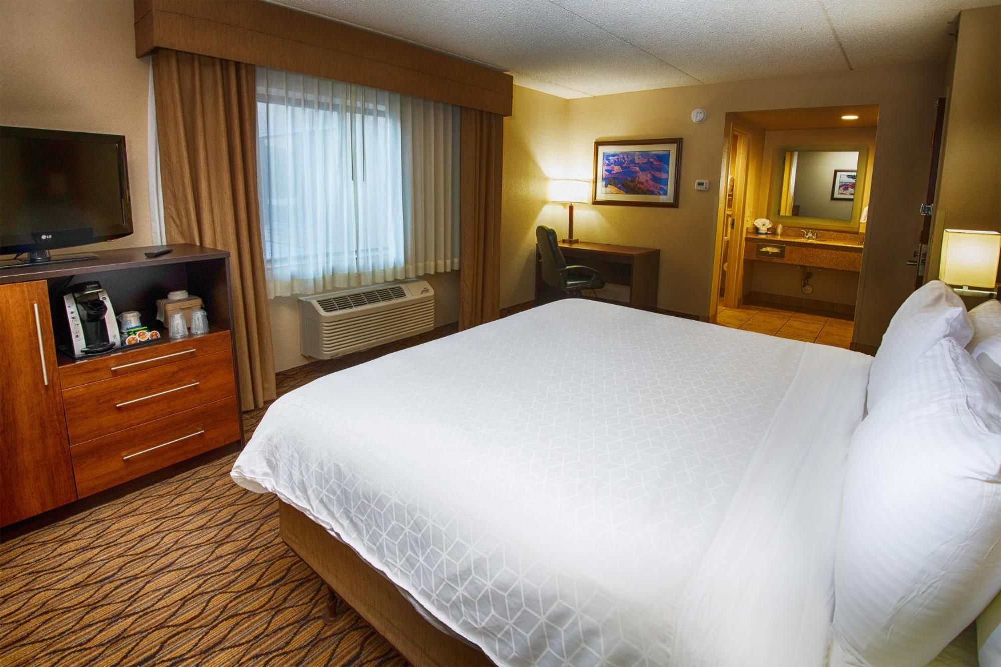 Standard King Room