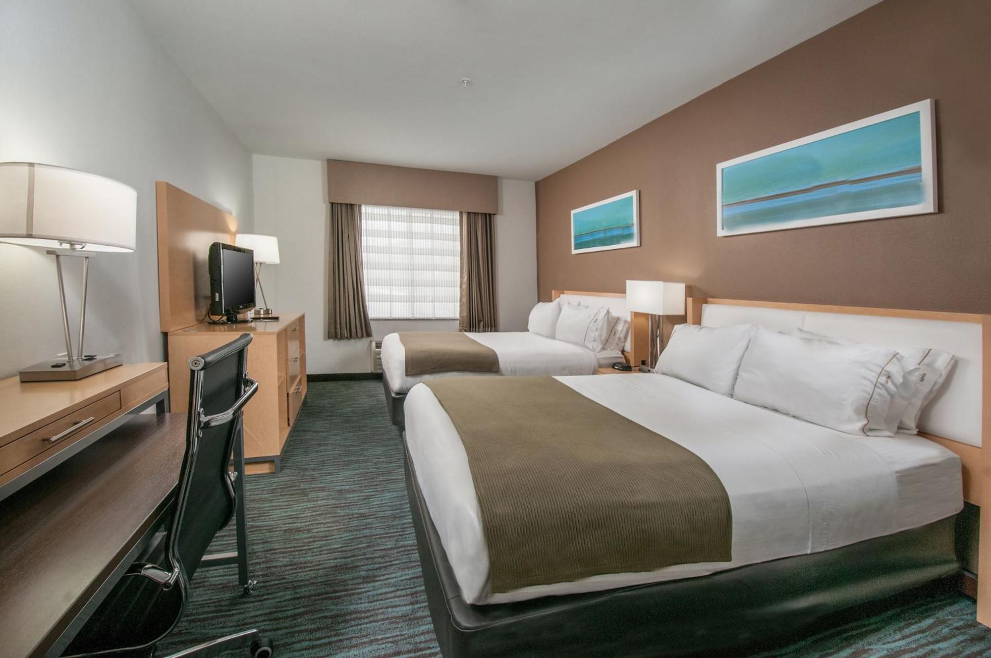 One-Bedroom Suite Two Queen Beds