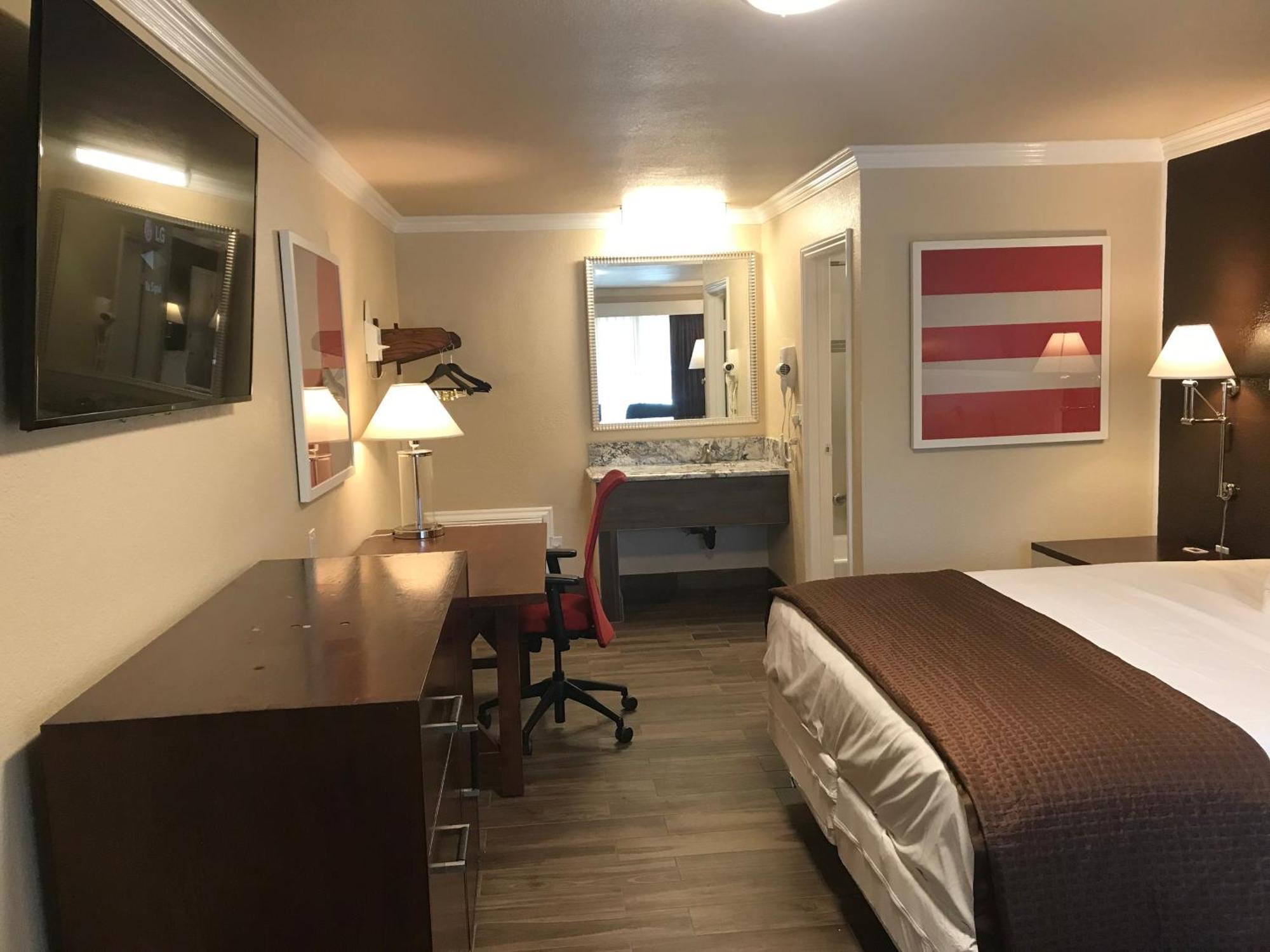 Standard King Room