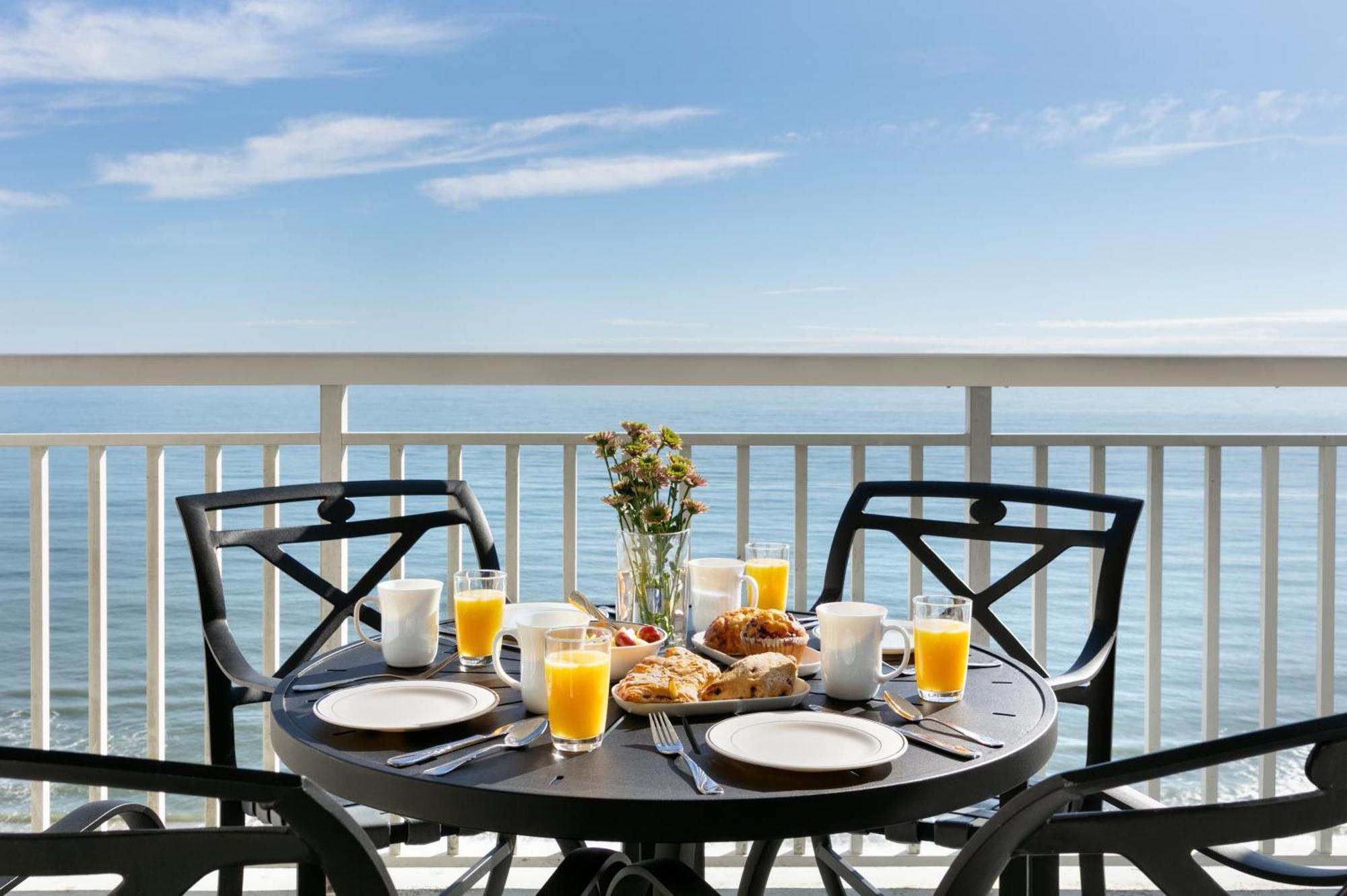 Queen Suite Ocean View Non-Smoking