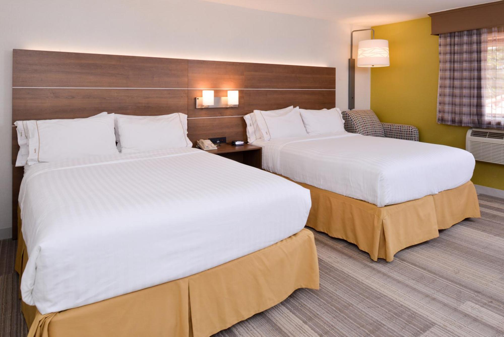 Queen Room Two Queen Beds