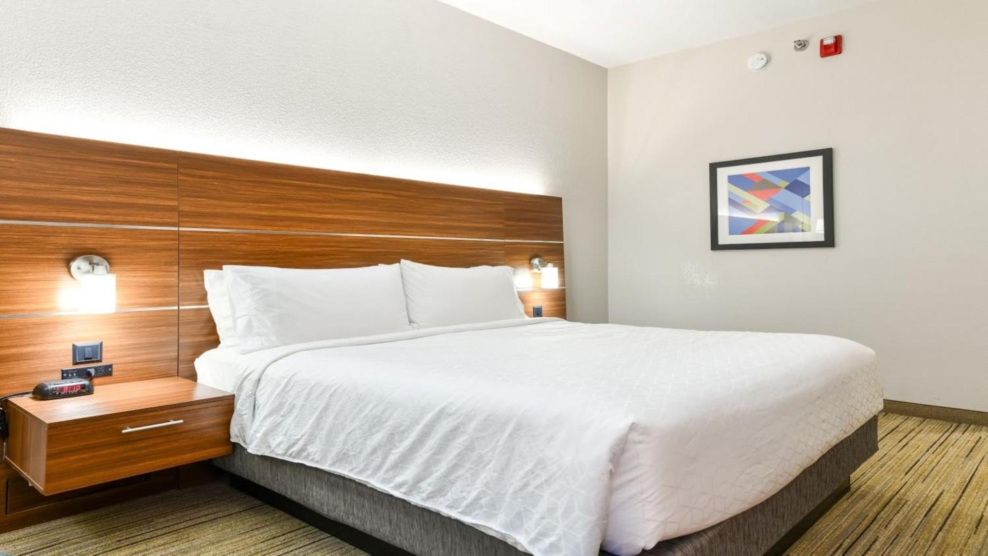 Standard King Room