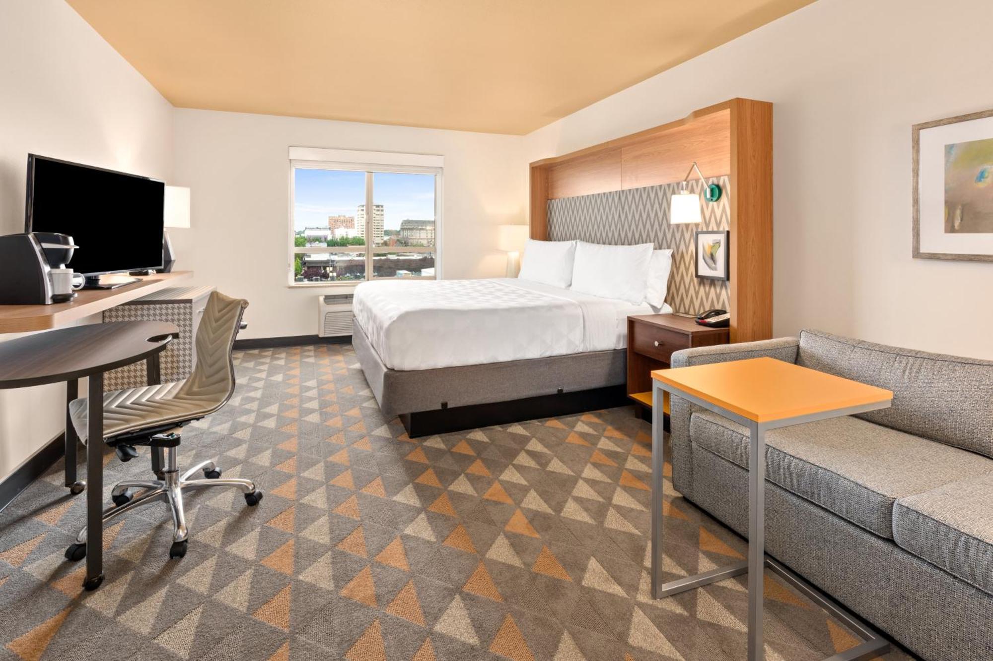 Standard King Room