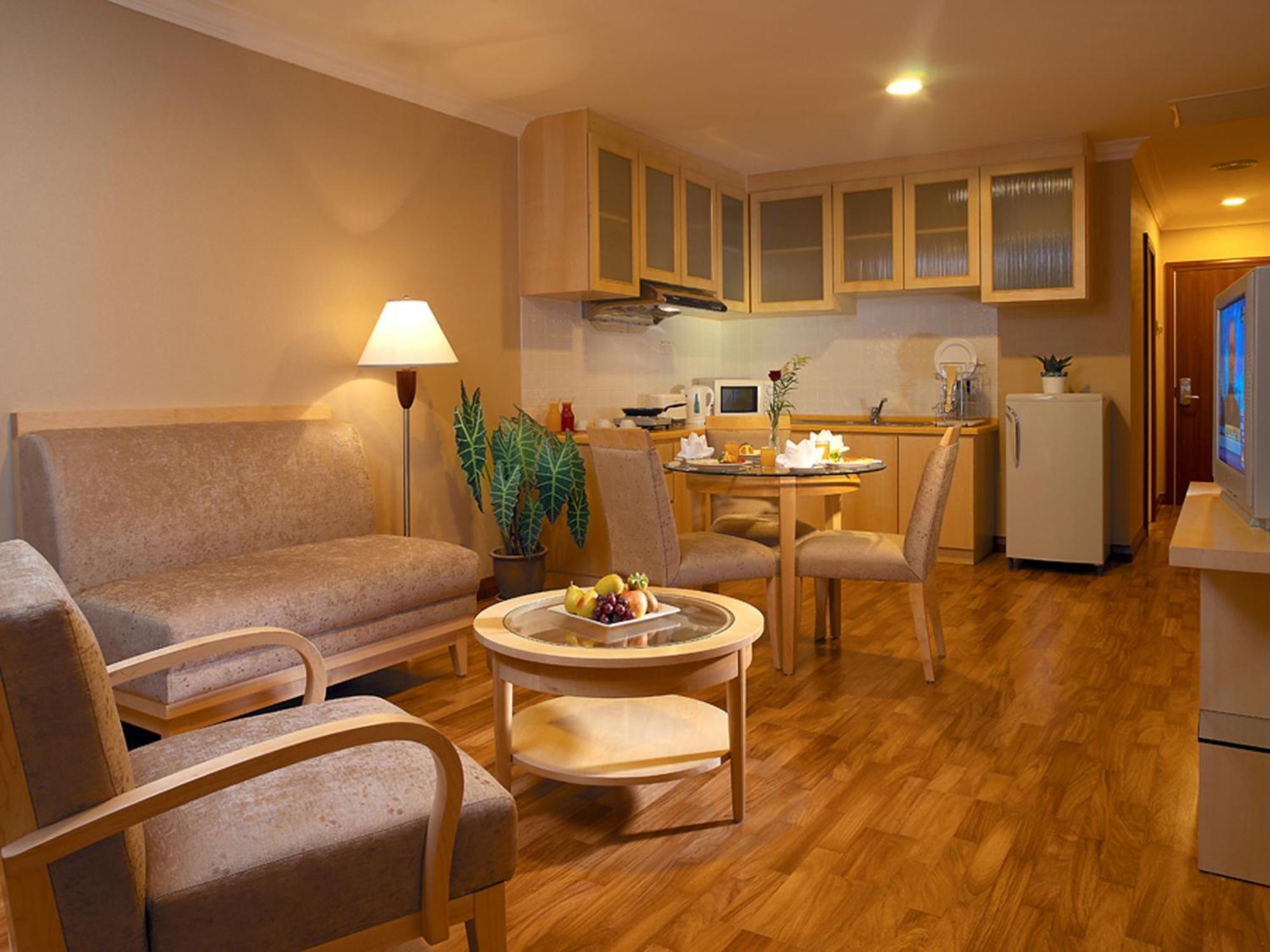 Deluxe One Bedroom Suite